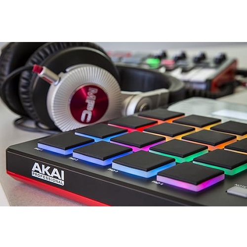 AKAI MPD226 Professional USB Drum Pad Controller- DELUXE.COM.NG