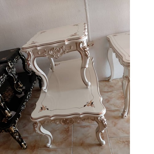 QUALITY DESIGNED ROYAL CREAM TABLE WITH ANIMAL LEG & SIDE STOOLS - AVAILABLE (CHILU) - deluxe.com.ng