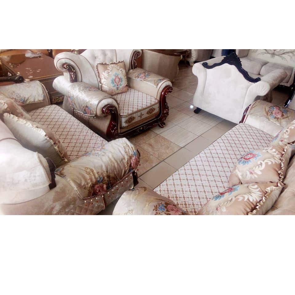 QUALITY DESIGNED 7 SEATERS SOFA & CENTER TABLE WTH 2 SIDE STOOLS (AUSFUR) - deluxe.com.ng