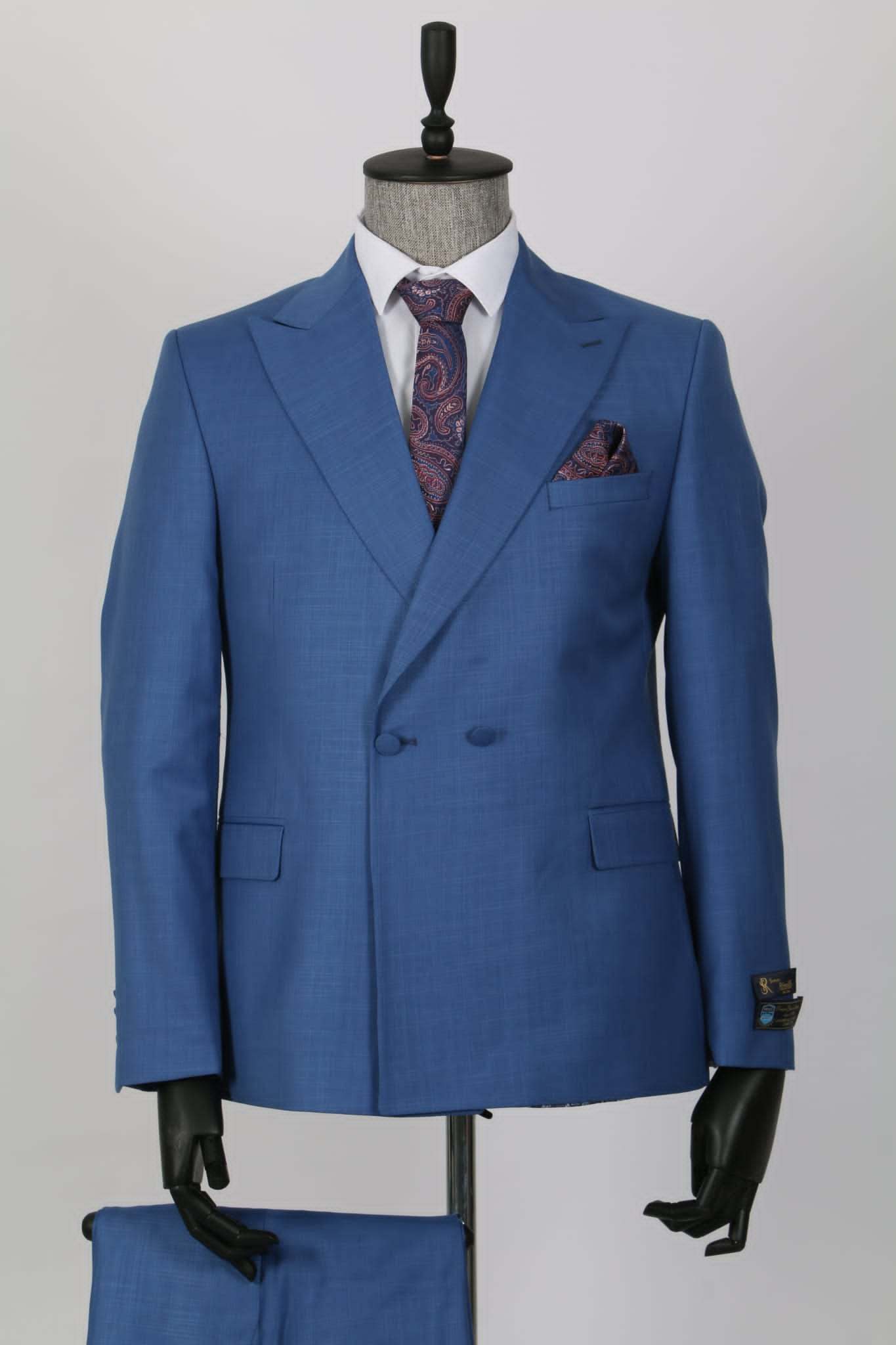 EXECUTIVE LIGHT BLUE TURKEY TUXEDO WITH LIGHT AND BLUE BUTTON ]SWNL]