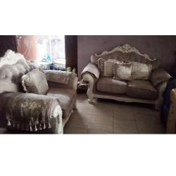 QUALITY DESIGNED 7 SEATERS SOFA & CENTER TABLE WTH 2 SIDE STOOLS (AUSFUR) - deluxe.com.ng