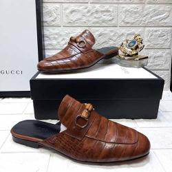 GUCCI HIGH QUALITY LUXURY MEN'S HALF  SHOE (AVAILAIBLE IN ALL SIZES) 316GUCCI HIGH QUALITY LUXURY MEN'S HALF  SHOE (AVAILAIBLE IN ALL SIZES) 316.Deluxe.com.ng