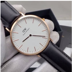 DANIEL WELLINGTON EXCLUSIVE BLACK LEATHER WRISTWATCH WITH WHITE AND GOLD FACE (SAWW) - DELUXE.COM.NG