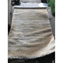  V I P RUG 083 - deluxe.com.ng