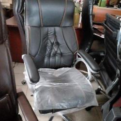 QUALITY DESIGNED EXECUTIVE OFFICE BLACK CHAIR (HAFUR) - deluxe.com.ng