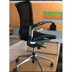 DELUXE EXECUTIVE OFFICE MESH CHAIR - deluxe.com.ng