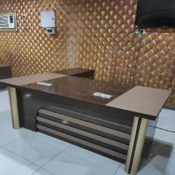 QUALITY DESIGNED COFFEE BROWN & LIGHT BROWN OFFICE TABLE WITH - AVAILABLE (AUFUR) - deluxe.com.ng