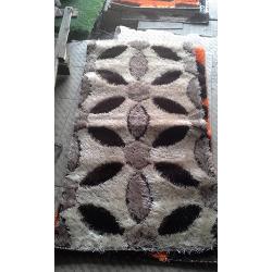 UNIQUE RUG 018 - deluxe.com.ng